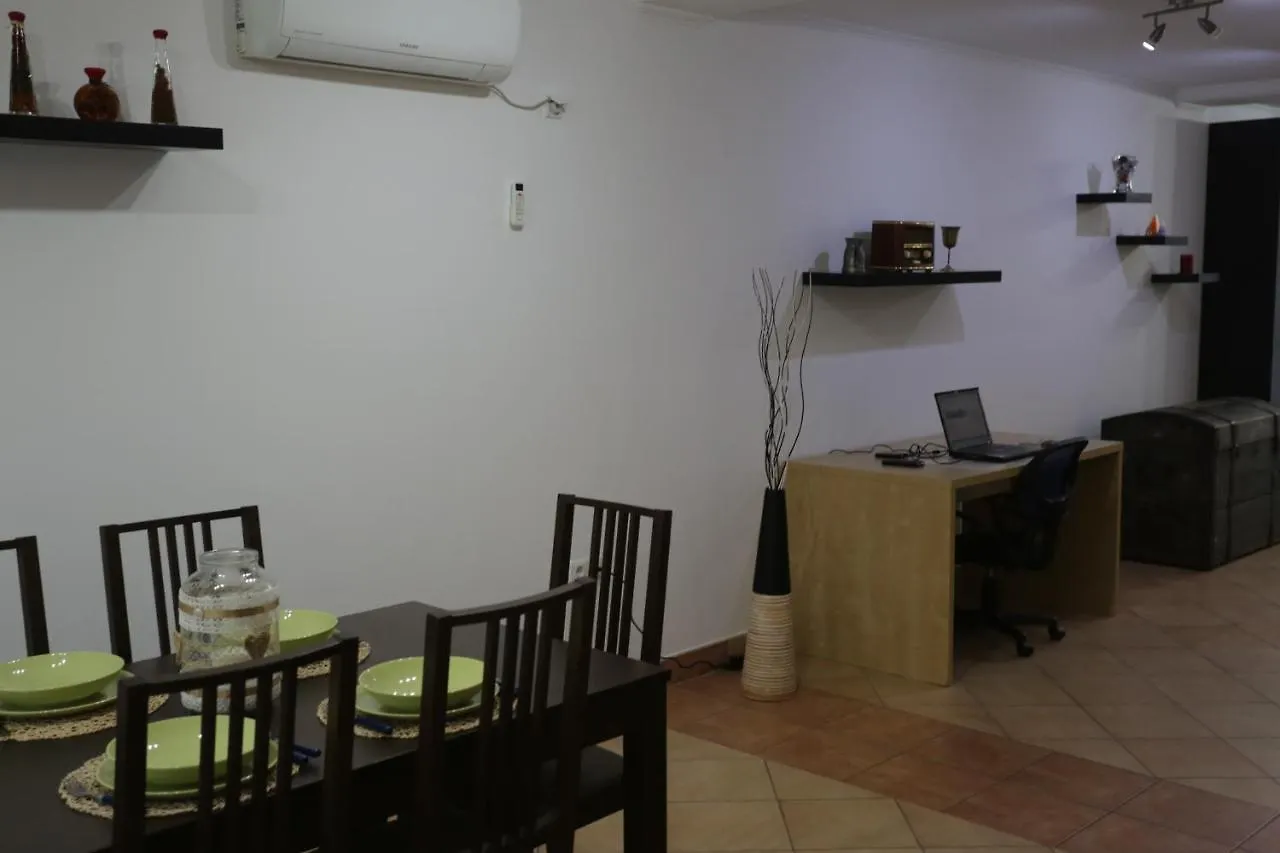 Belvaros Koezeli Kertkapcsolatos Lakas 1-Tol 5 Foig Debrecen Apartment