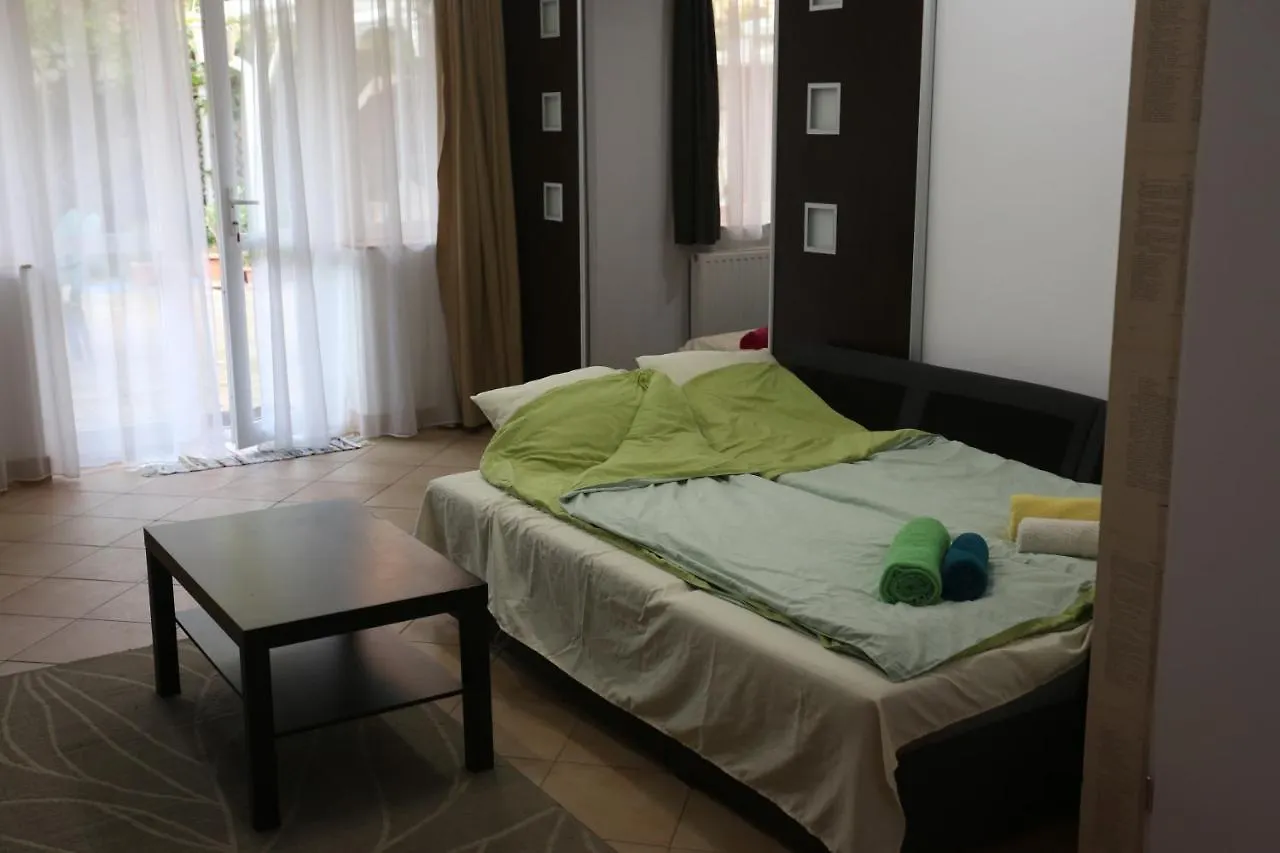 Apartment Belvaros Koezeli Kertkapcsolatos Lakas 1-Tol 5 Foig Debrecen