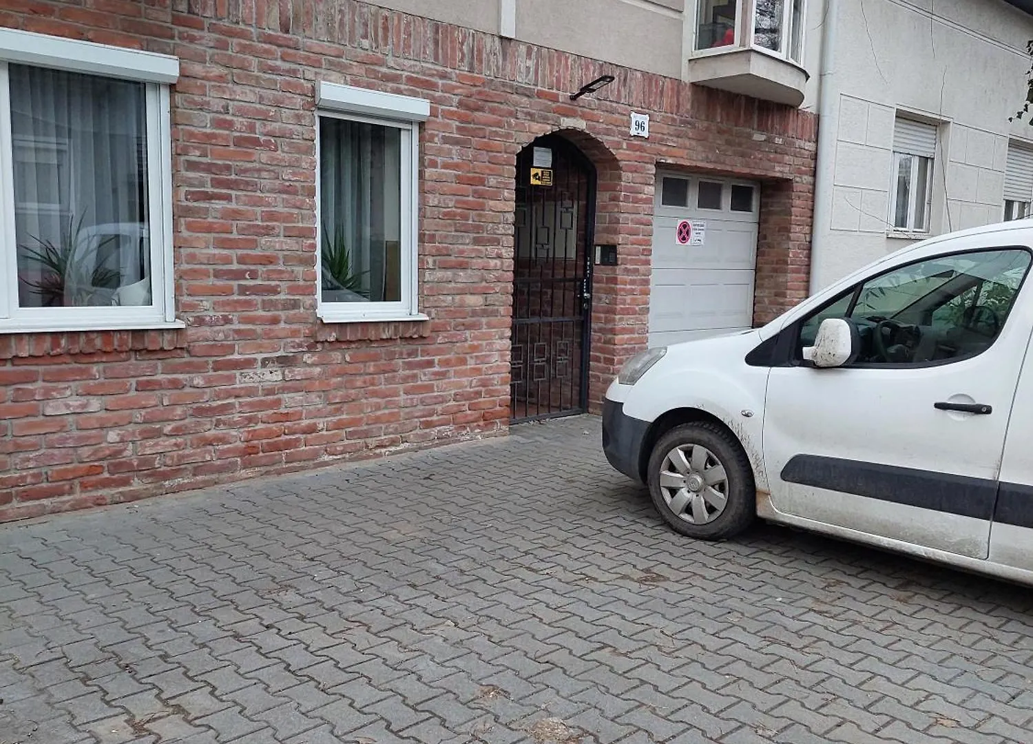 Belvaros Koezeli Kertkapcsolatos Lakas 1-Tol 5 Foig Debrecen Apartment