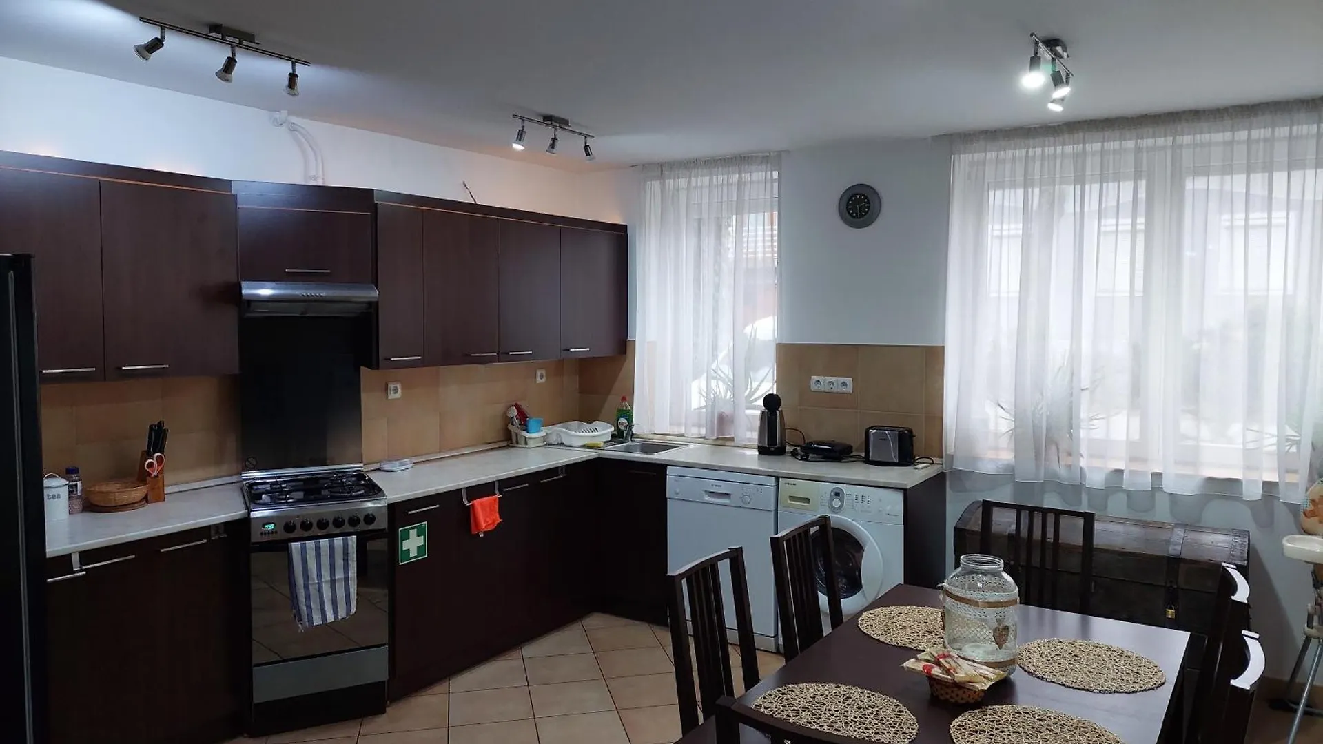 Apartment Belvaros Koezeli Kertkapcsolatos Lakas 1-Tol 5 Foig Debrecen Hungary